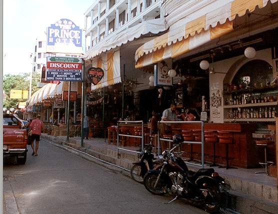 PrinceBeerBar002.jpg (45979 bytes)