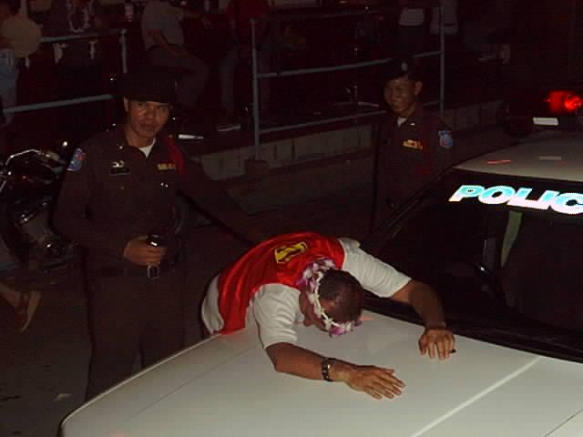 hangoverb.jpg (24833 bytes)